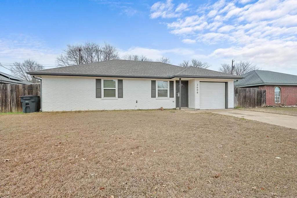 2608 Cross Timber Dr — Photo 1