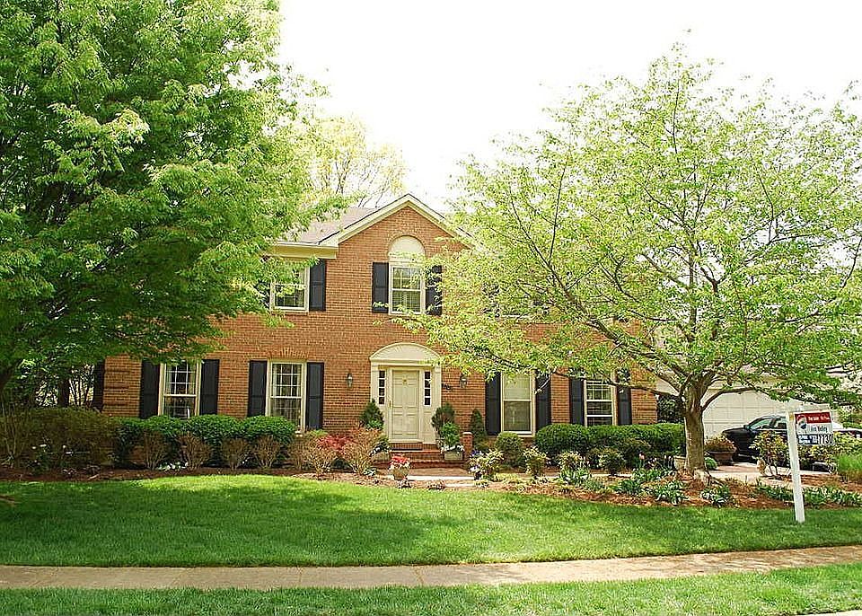 1st image of 3709 Carriage House Ct