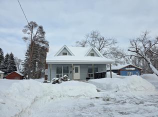 1143 Bayfield St N, Springwater, ON L9X 0N6