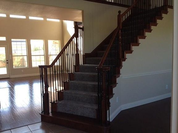 3rd image of 313 Stone Mountain Dr