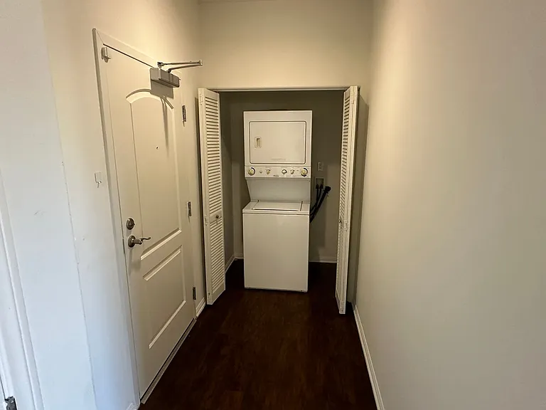 Berendo Terrace Apartment Homes — Photo 12