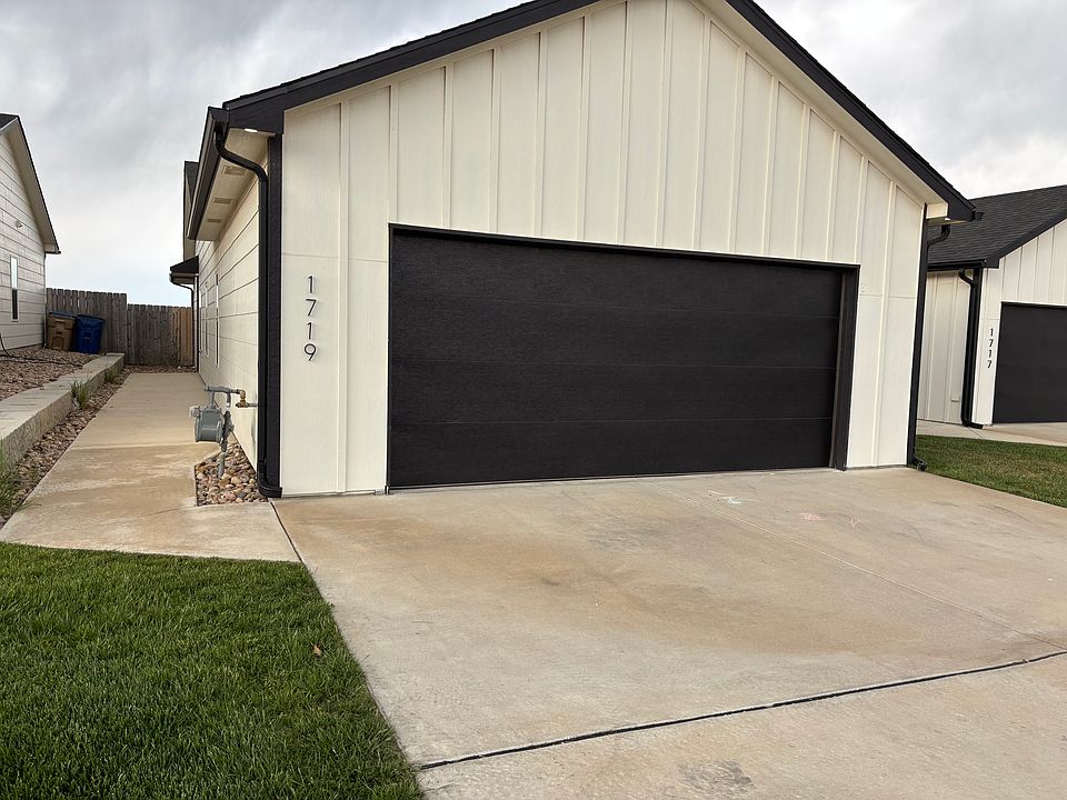 1st image of 1719 S Hickory Creek Ct