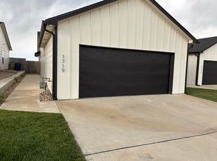 1719 S Hickory Creek Ct, Wichita, KS 67235