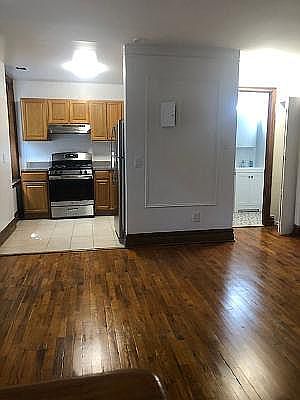1st image of 92 Gates Ave #1R