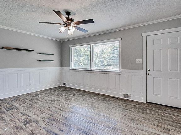 5th image of 995 Farmer Rd