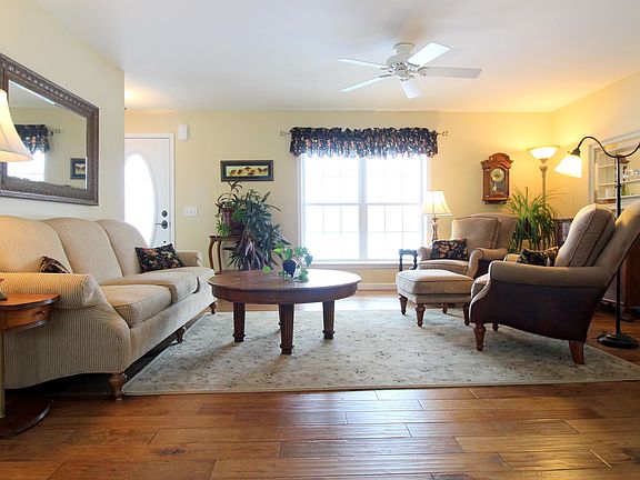 2nd image of 5897 Lyman Dr