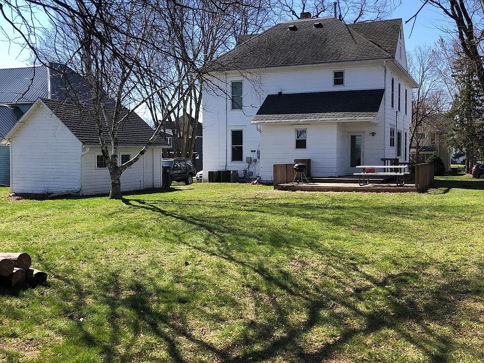2nd image of 307 W Main St