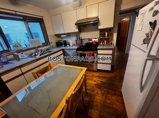 121 Murdock St #1, Brighton, MA 02135