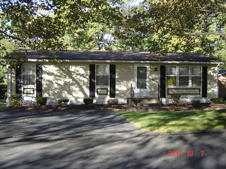 1st image of 90 Hickory Hills Dr