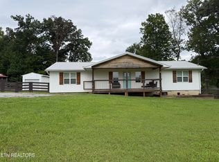 106 Moccasin Hollow Ln, Clinton, TN 37716