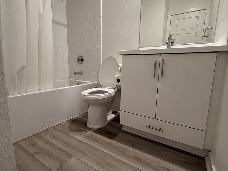 3rd floor 
- secondary room 
- bathroom
