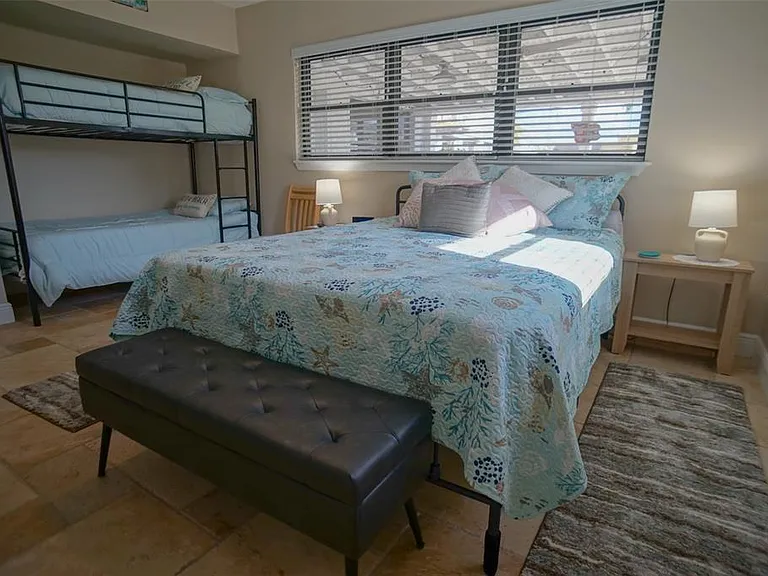 929 Lantana Ave — Photo 48