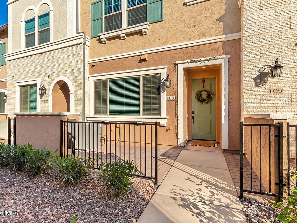 1st image of 2664 S Peppertree Dr #1