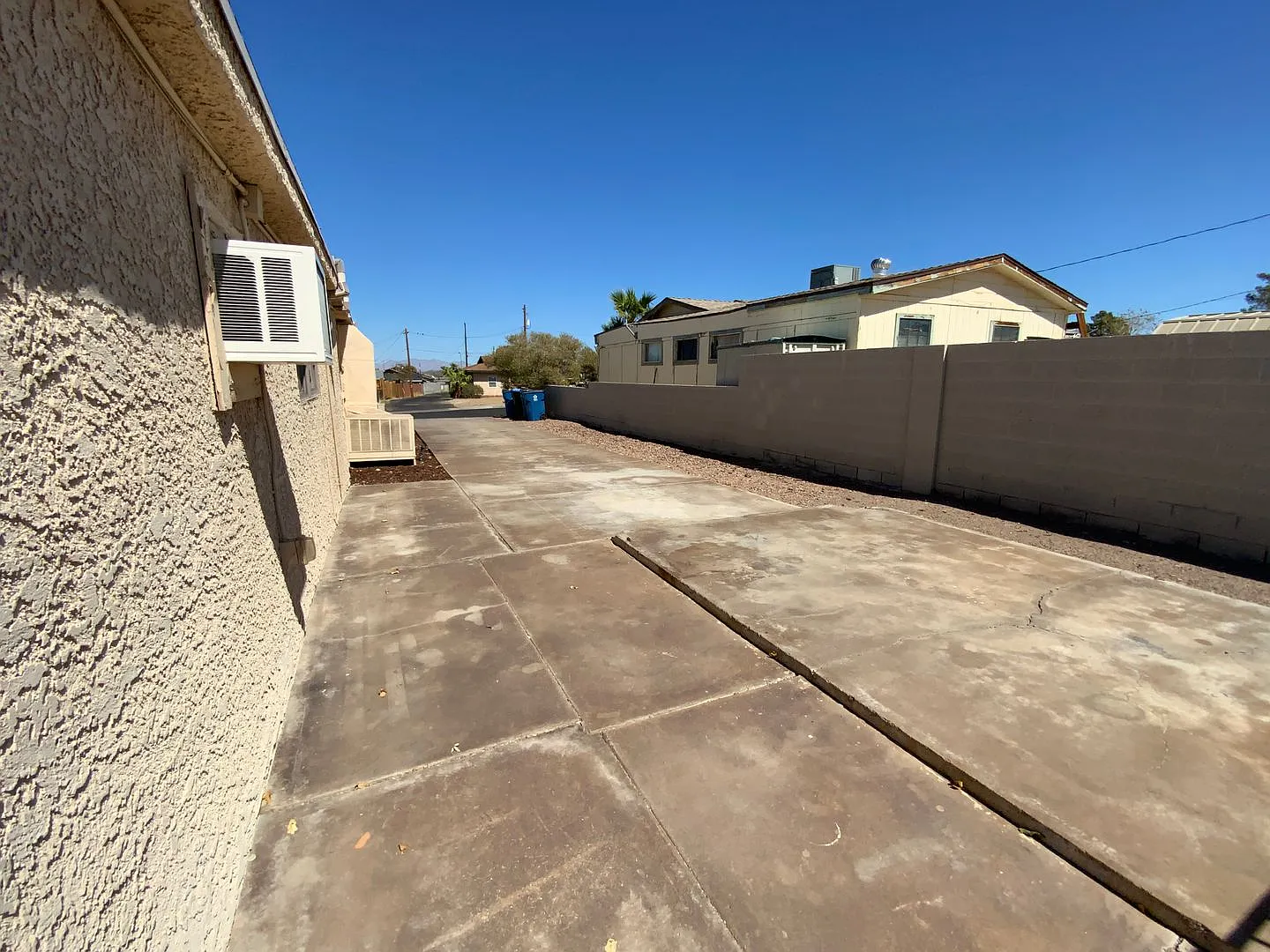 3 Bedroom 2 Bath Home in Henderson! — Photo 3