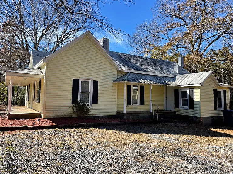 1125 N Main St — Photo 18