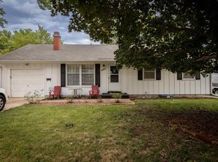 5204 SW 32nd St, Topeka, KS 66614