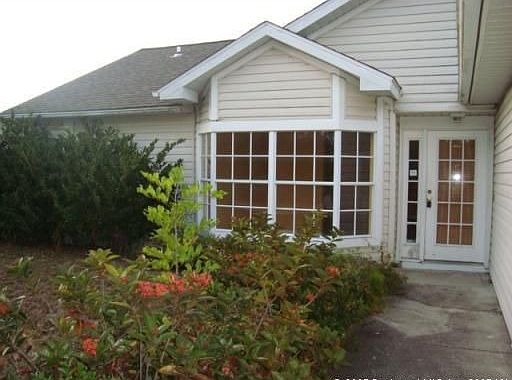1st image of 379 SW Jeanne Ave