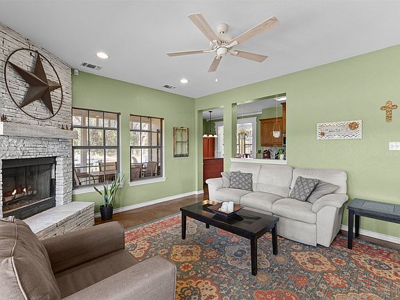 3rd image of 325 Bolton Rd