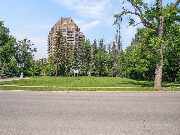 5th image of 220 Roxboro Rd SW