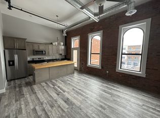 218 Huron Ave #302, Pt Huron, MI 48060