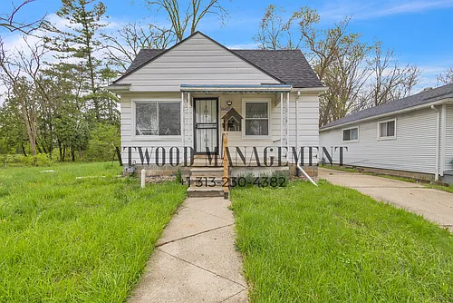 18437 Trinity St Photo 1