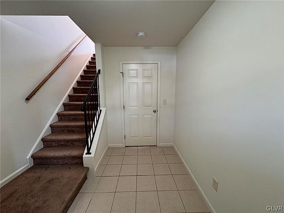 2nd image of 2430 Jeannette Ln