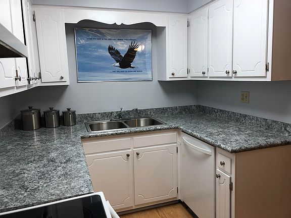 2nd image of 4250 Saratoga Ave APT L312