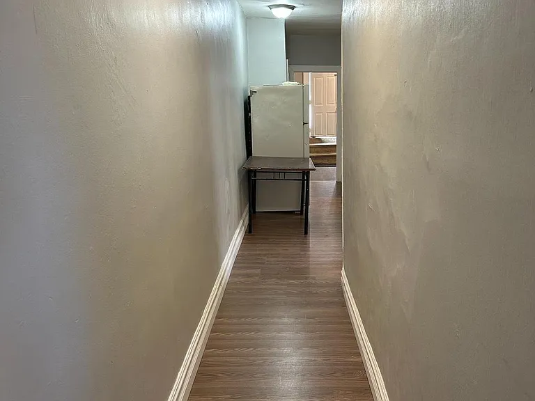 1192 Yorkship Sq — Photo 21