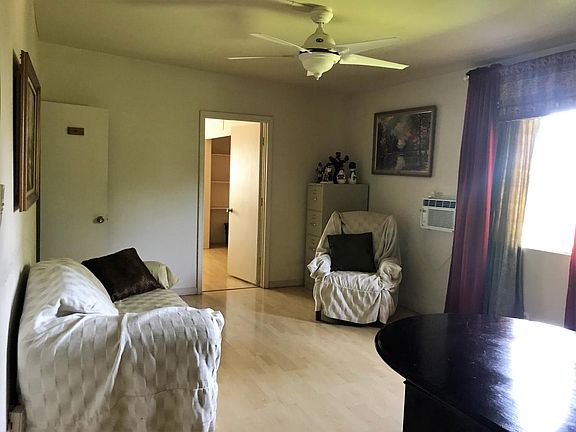 4th image of 5240 Parkdale Ave