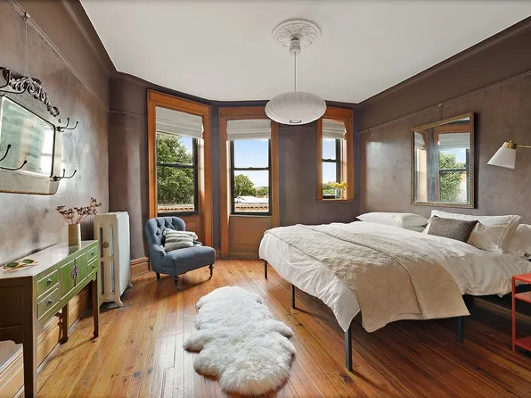 446 15th St APT 4R, Brooklyn, NY 11215