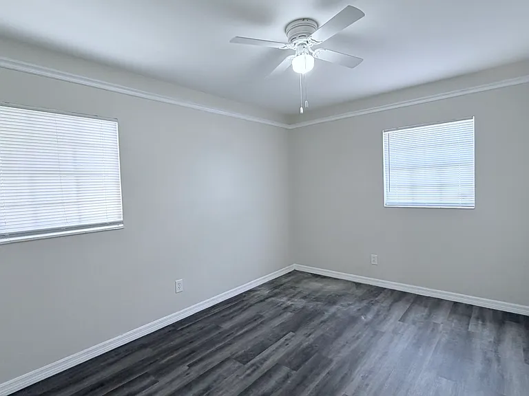 7912 W Paris St — Photo 10