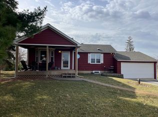 6575 Maple Dr, Waconia, MN 55387