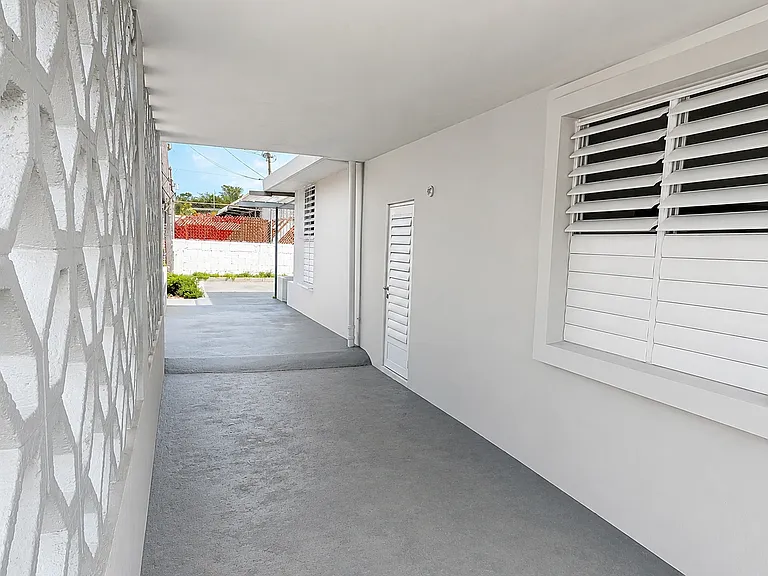 1673 Calle 34 SW — Photo 13