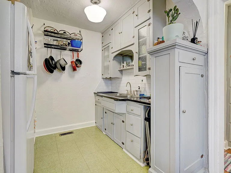308 NW 24th St #B — Photo 19