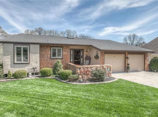 52 Woodbridge Ln, Kansas City, MO 64145