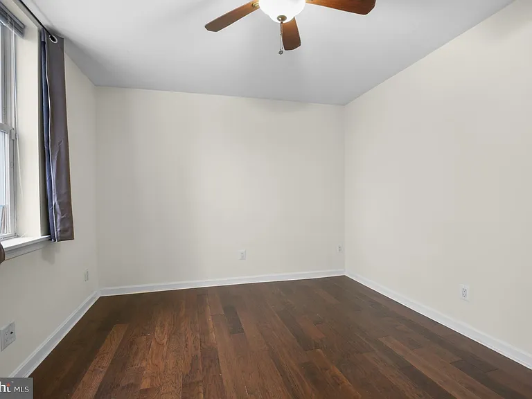 4435 Sansom St #1 — Photo 11