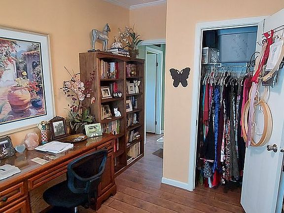 5th image of 4500 SE Sweetwood Way