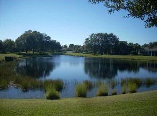 206 Oak Hammock Cir SW, Vero Beach, FL 32962