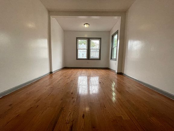 5th image of 179 Virginia Ave #2E