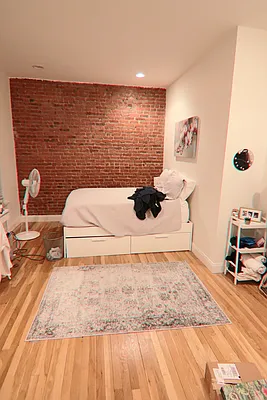 Rented by PMG Real Estate  | media 11