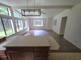 20835 Valsetz Rd, Falls City, OR 97344