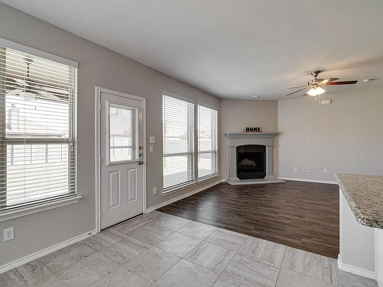 1824 Sparrow St — Photo 17
