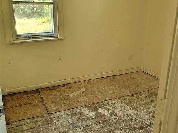 2nd image of 324 Parmely Ave