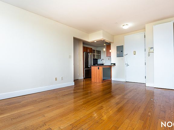 2nd image of 756 Myrtle Ave APT 4O