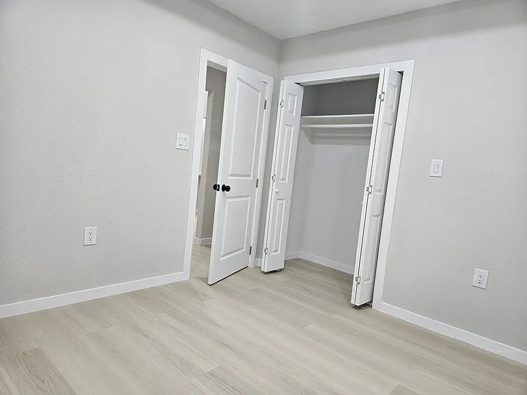 5403 Meadow Creek Ln — Photo 5
