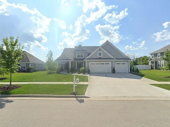W47N871 Bobolink Ave, Cedarburg, WI 53012