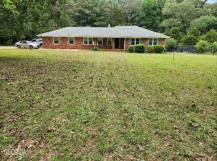 905 Fairview Rd, Stockbridge, GA 30281