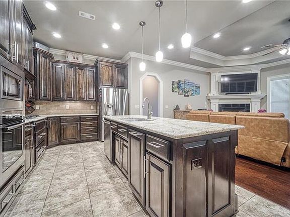 5th image of 4401 W Canopy Meadows Dr