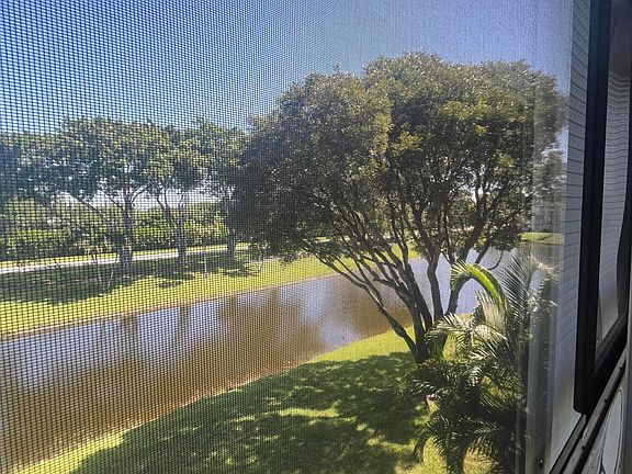 2nd image of 7185 HUNTINGTON Lane #306