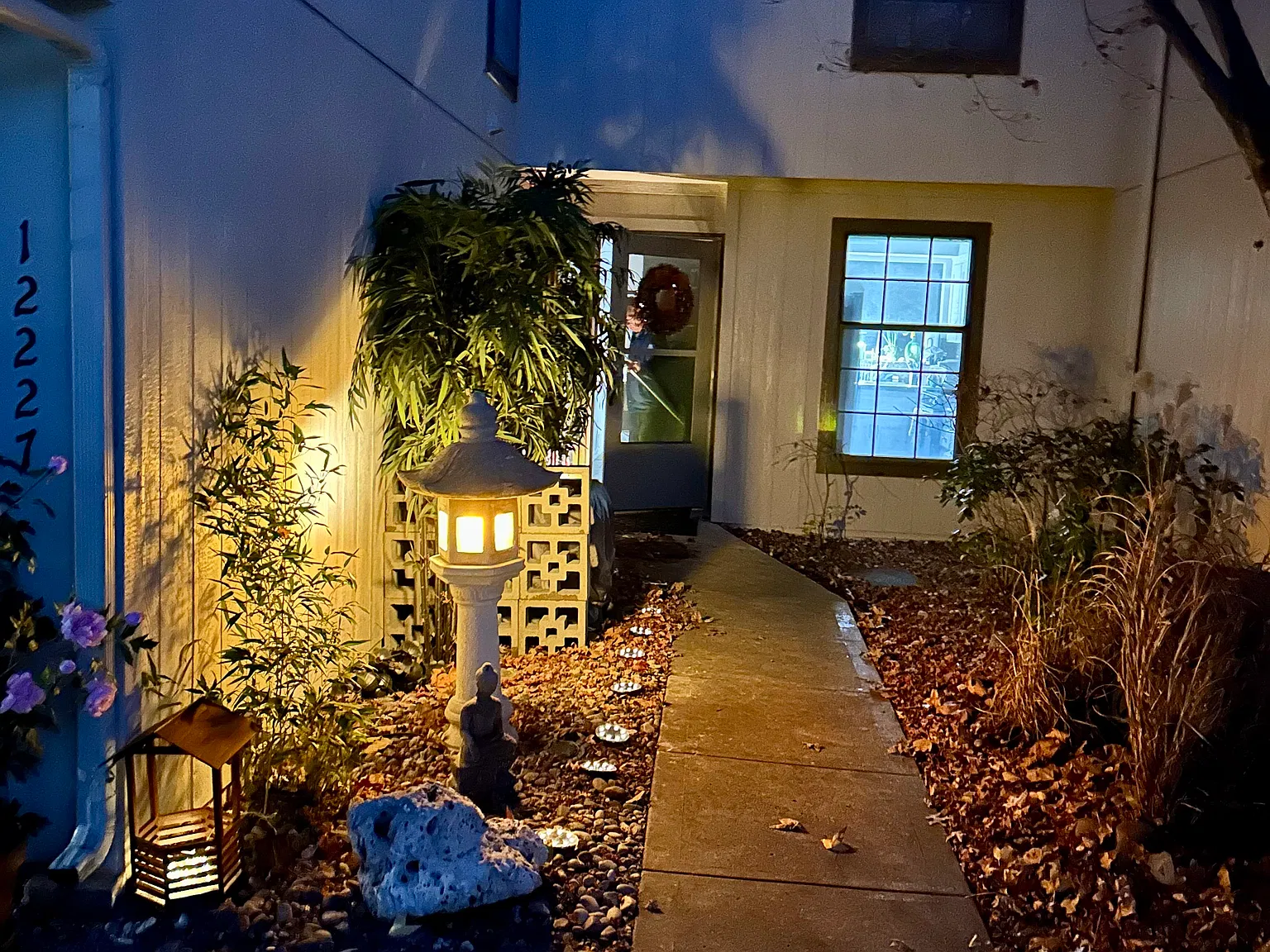 2 bed, 1809 sqft, $2,383 — Photo 2